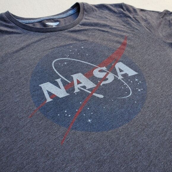 Old Navy NASA short sleeve graphic shirt - Picture 4 of 7